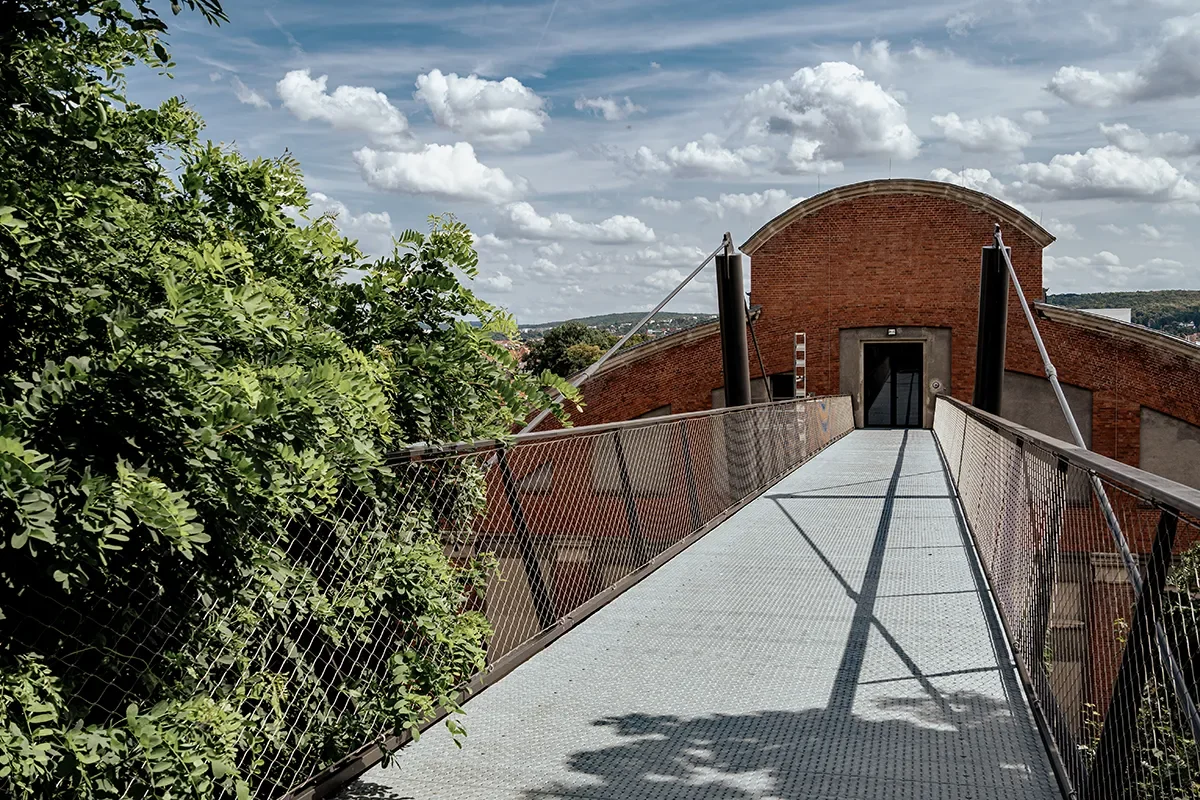 Referenz: Brückenbau Zentralheize Erfurt – Ansicht auf der Brücke